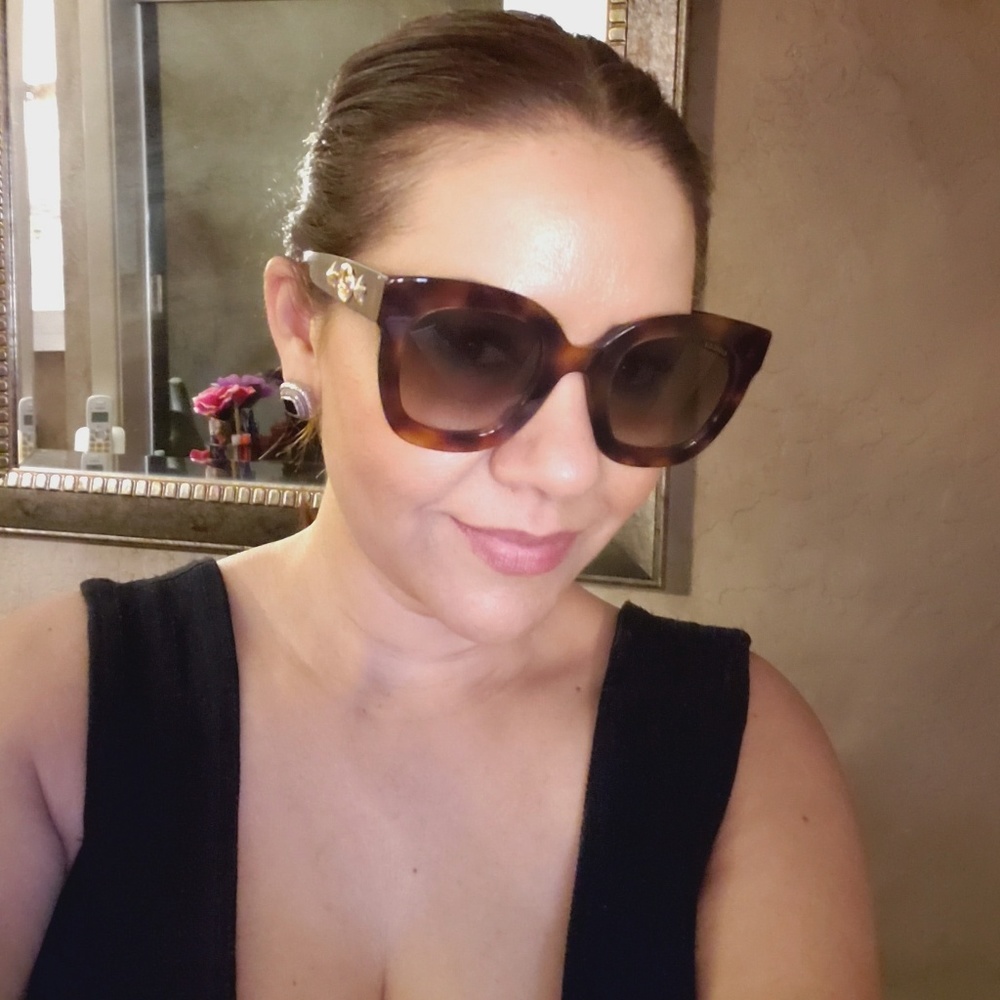 SOLD Gucci sunglasses